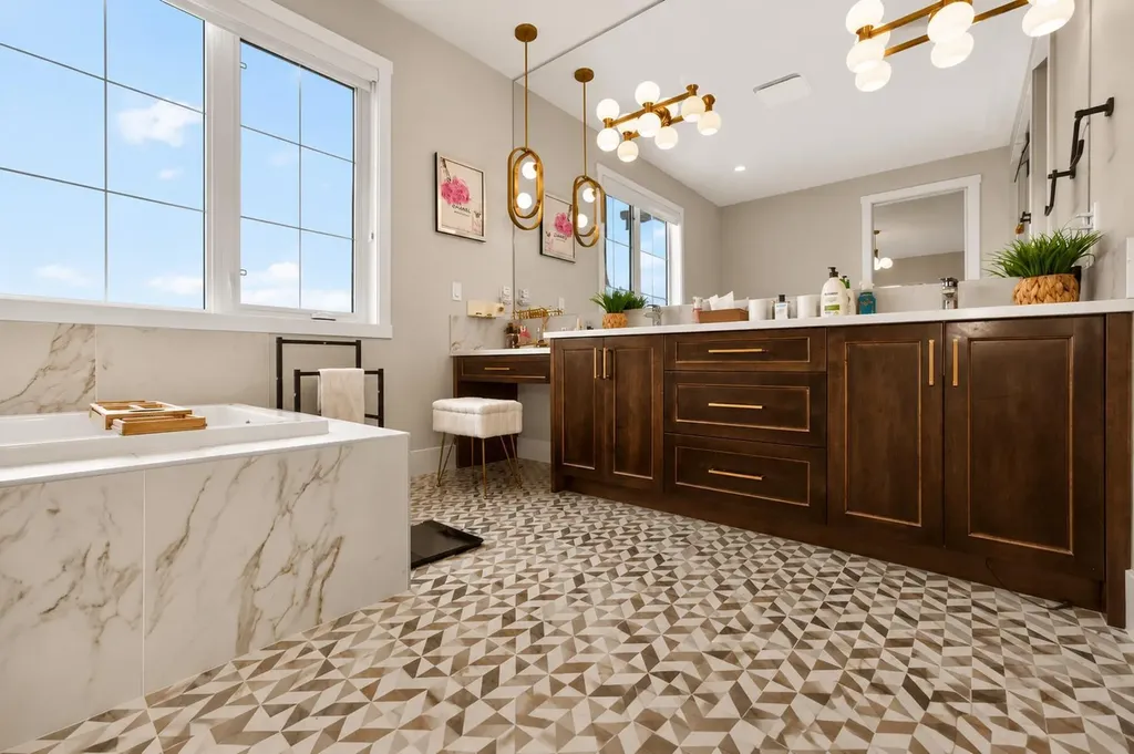 148 Crestridge Terrace SW Calgary AB T3B6K5