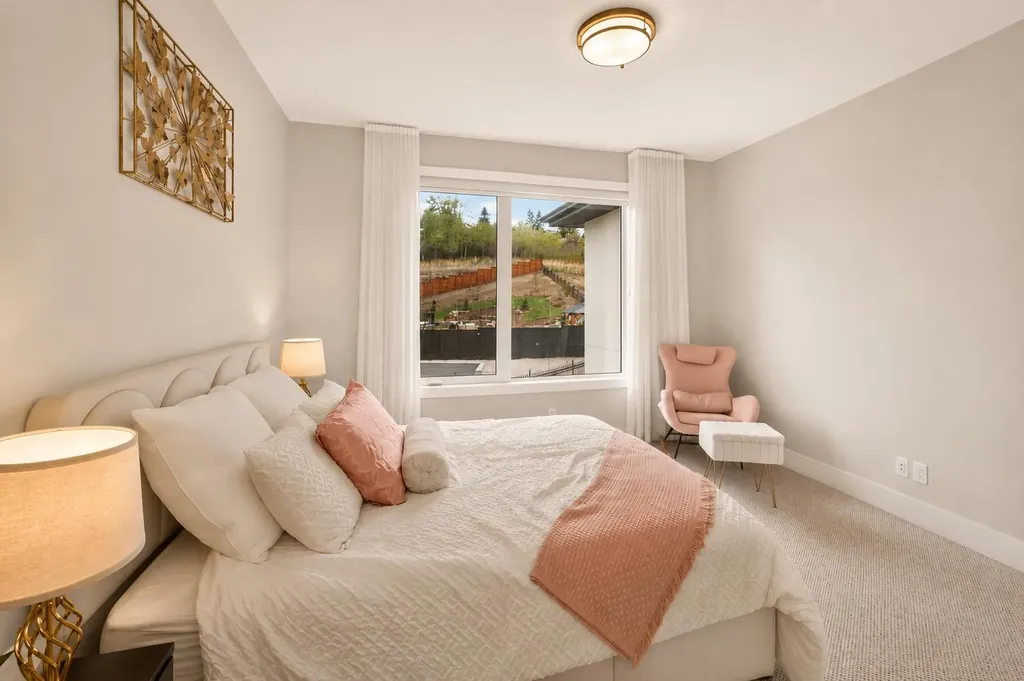 148 Crestridge Terrace SW Calgary AB T3B6K5
