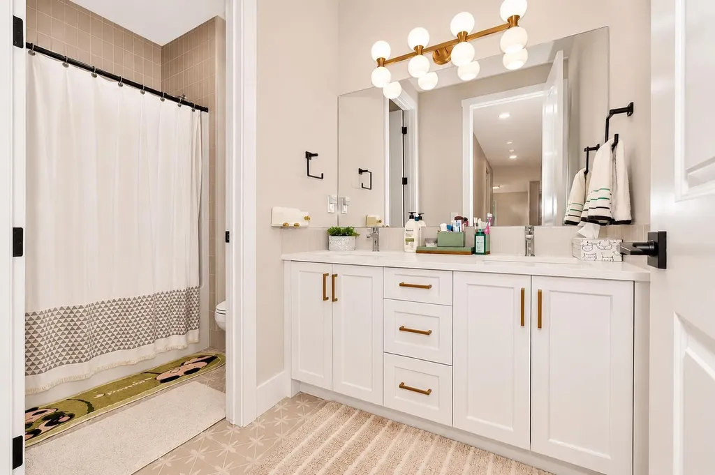 148 Crestridge Terrace SW Calgary AB T3B6K5