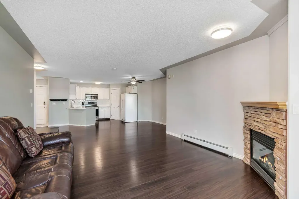 7451 Springbank Boulevard SW Calgary AB T3H 5R2