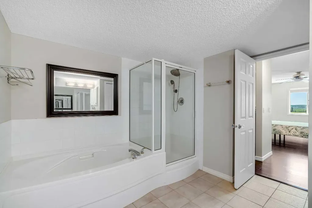 7451 Springbank Boulevard SW Calgary AB T3H 5R2