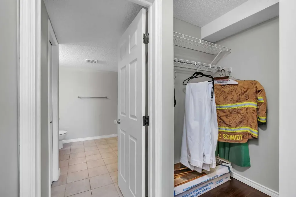 7451 Springbank Boulevard SW Calgary AB T3H 5R2