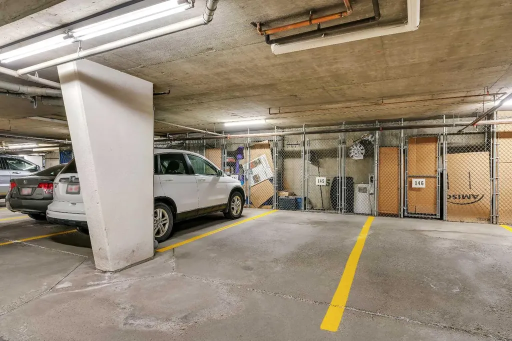 7451 Springbank Boulevard SW Calgary AB T3H 5R2