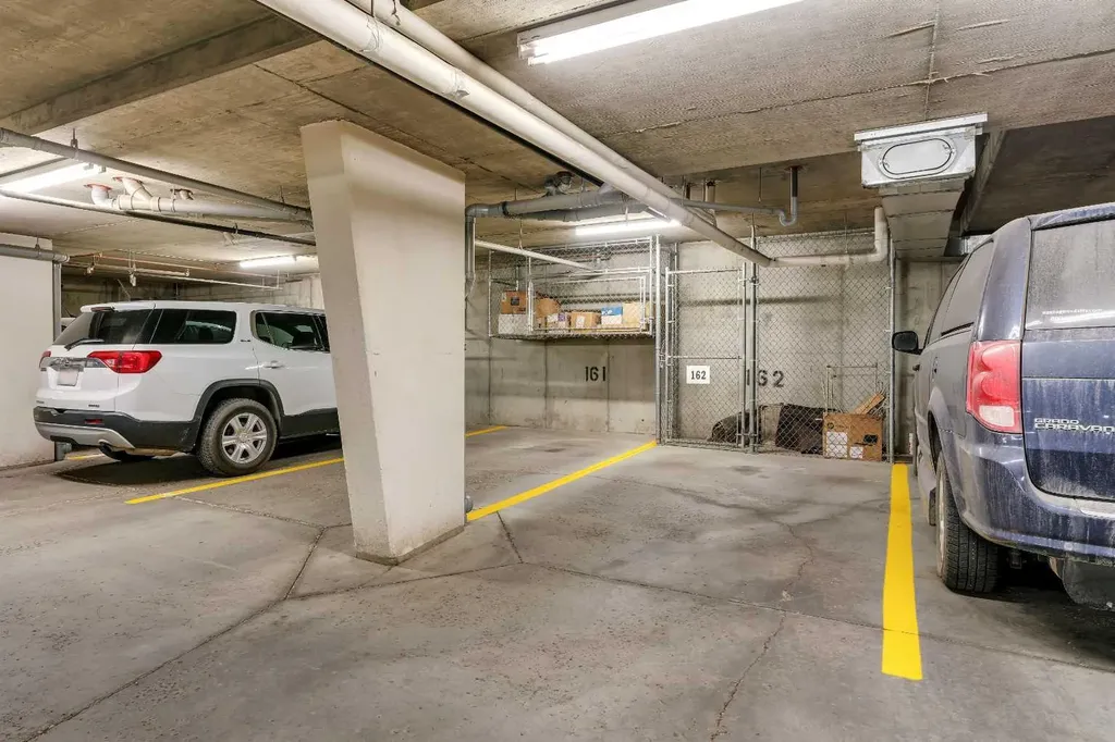 7451 Springbank Boulevard SW Calgary AB T3H 5R2