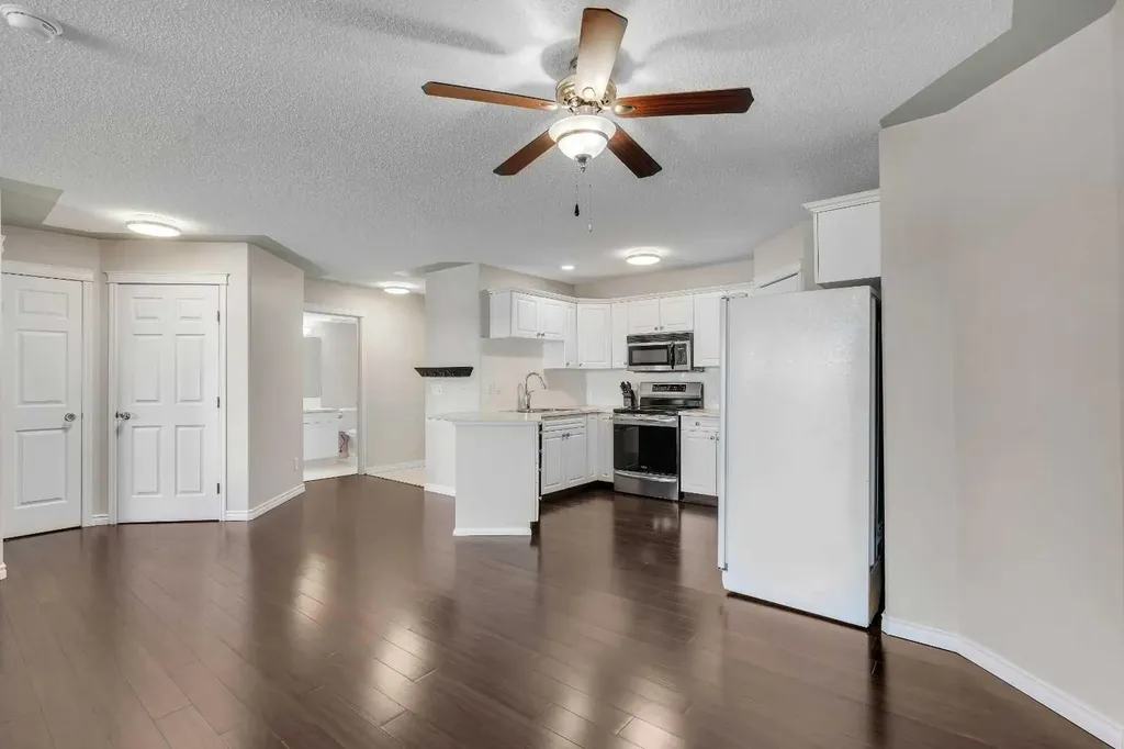 7451 Springbank Boulevard SW Calgary AB T3H 5R2