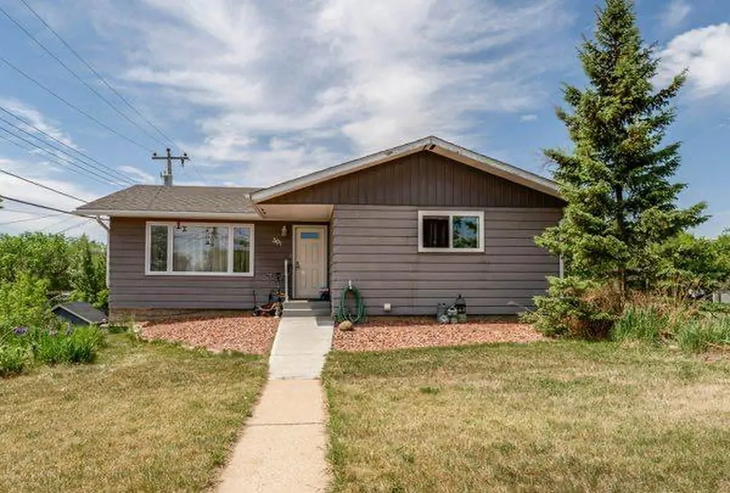 301 16 Street NW Drumheller AB T0J0Y1