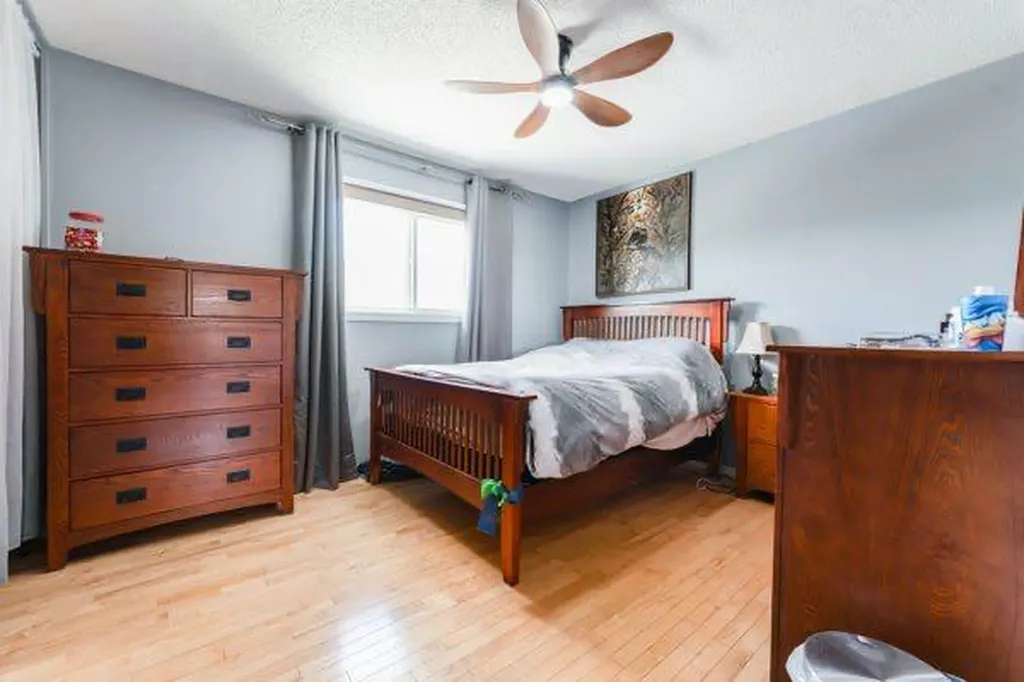 301 16 Street NW Drumheller AB T0J0Y1
