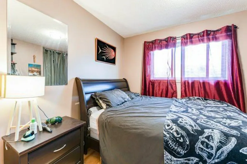 301 16 Street NW Drumheller AB T0J0Y1