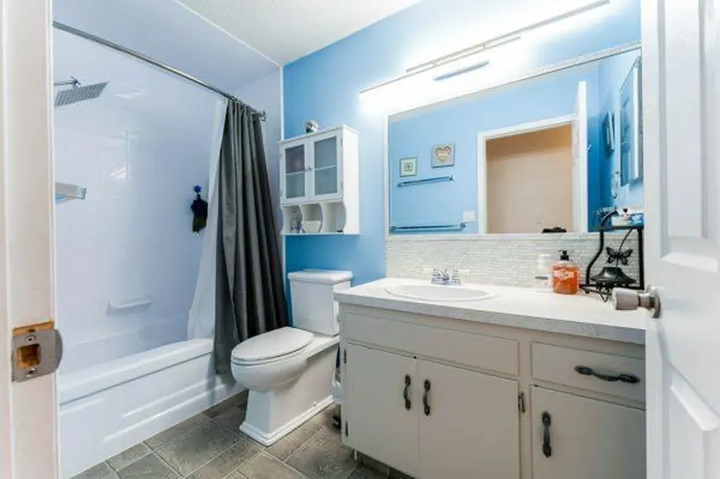 301 16 Street NW Drumheller AB T0J0Y1
