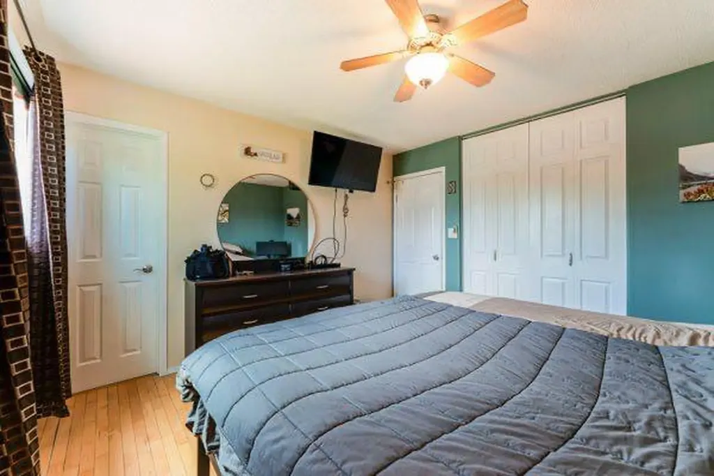 301 16 Street NW Drumheller AB T0J0Y1