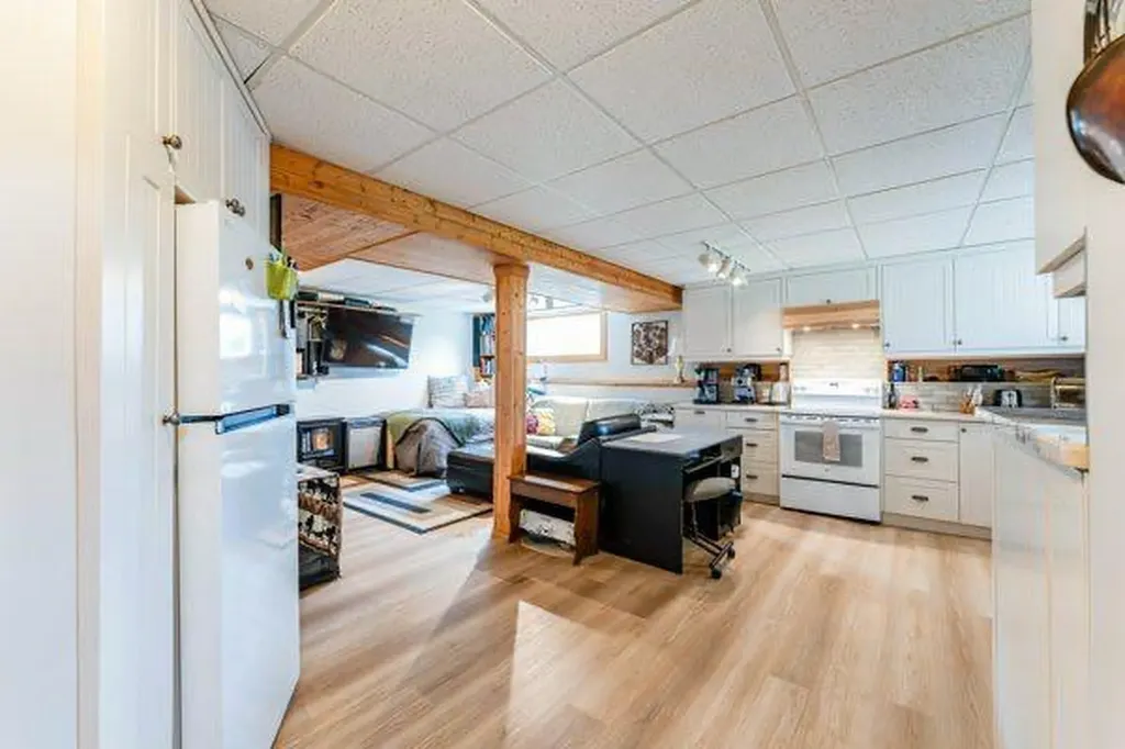 301 16 Street NW Drumheller AB T0J0Y1