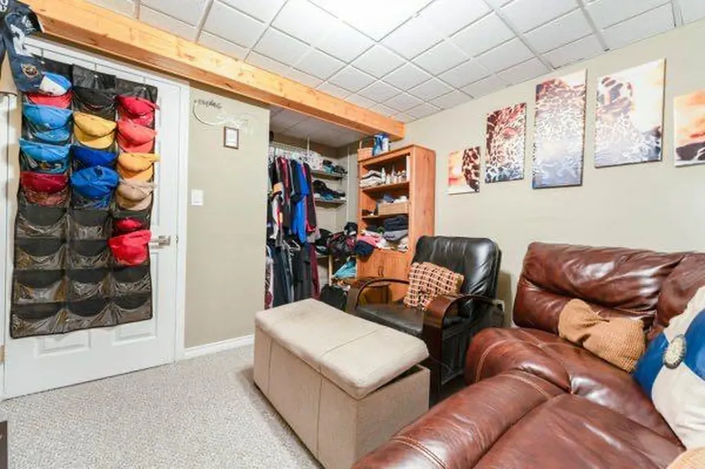 301 16 Street NW Drumheller AB T0J0Y1