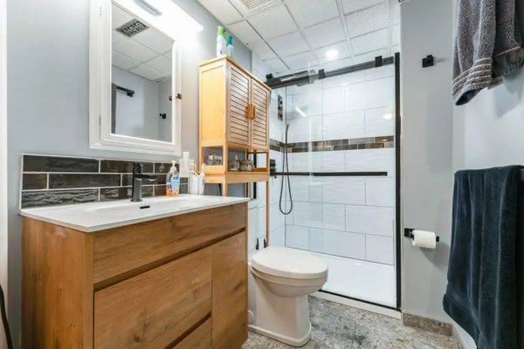 301 16 Street NW Drumheller AB T0J0Y1