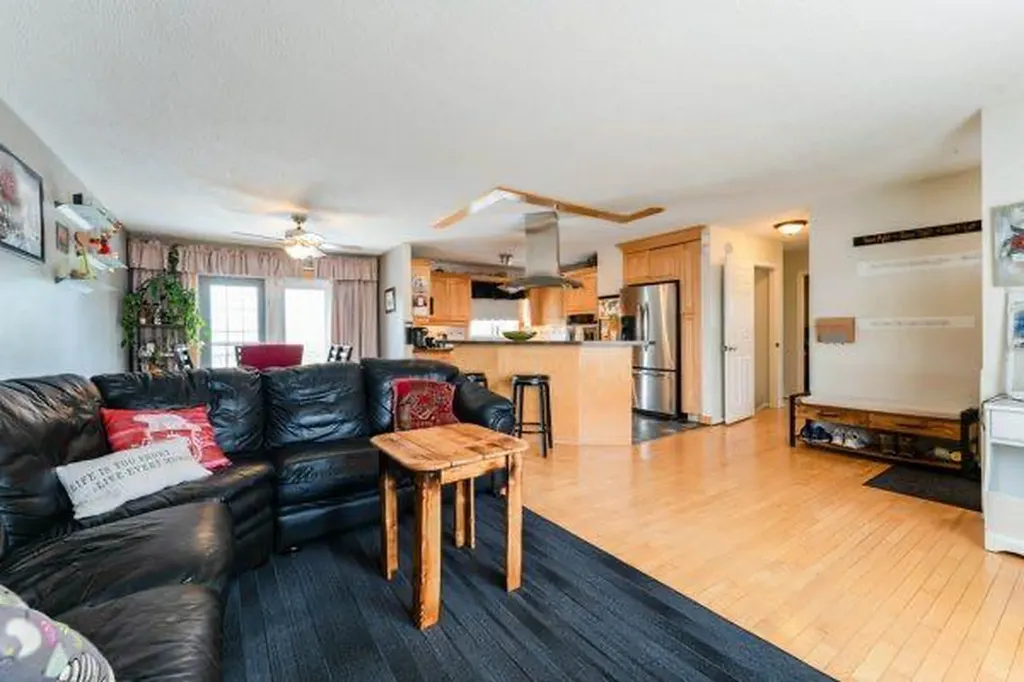 301 16 Street NW Drumheller AB T0J0Y1