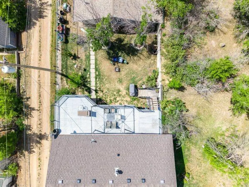301 16 Street NW Drumheller AB T0J0Y1