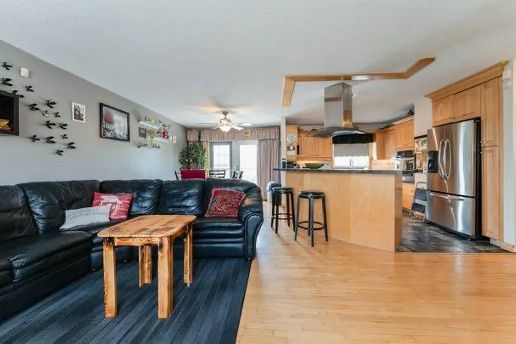 301 16 Street NW Drumheller AB T0J0Y1