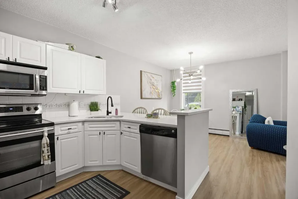 1328 13 Avenue SW Calgary AB T3C 0T3