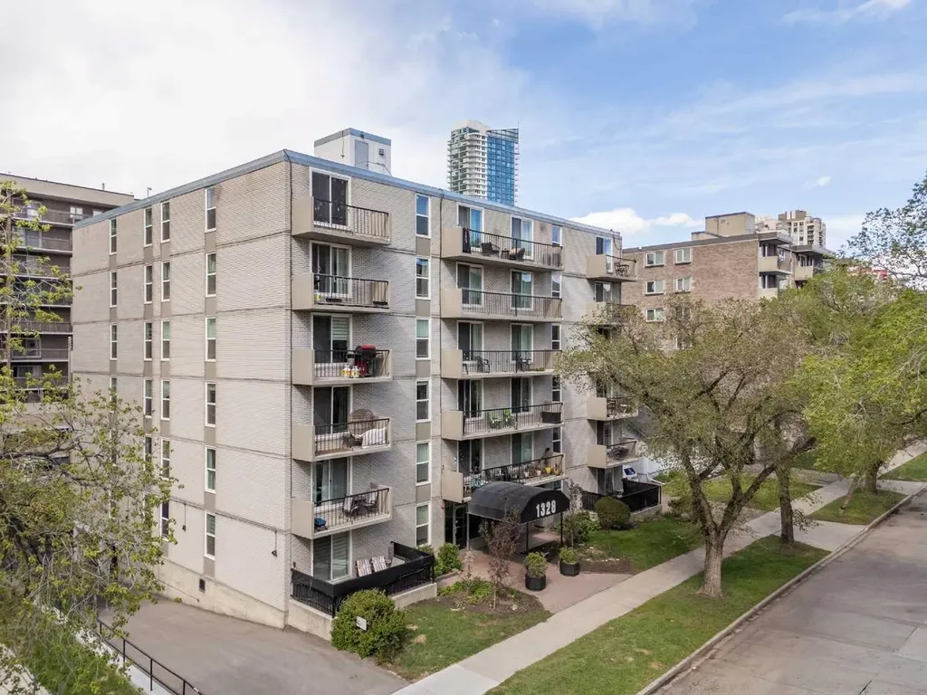 1328 13 Avenue SW Calgary AB T3C 0T3
