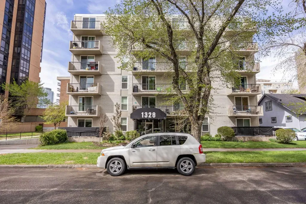 1328 13 Avenue SW Calgary AB T3C 0T3