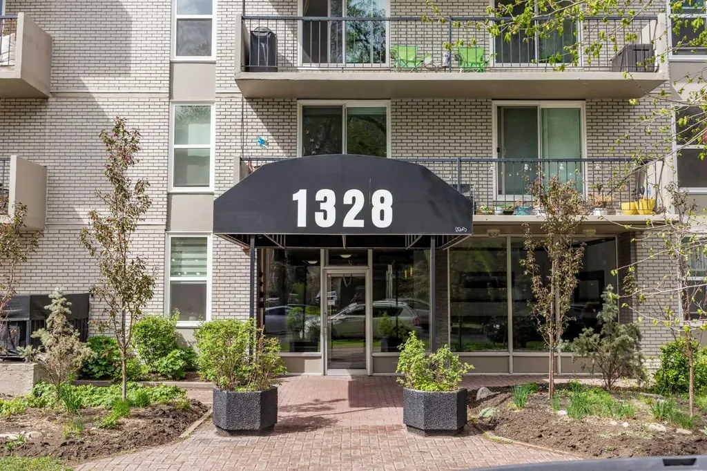 1328 13 Avenue SW Calgary AB T3C 0T3