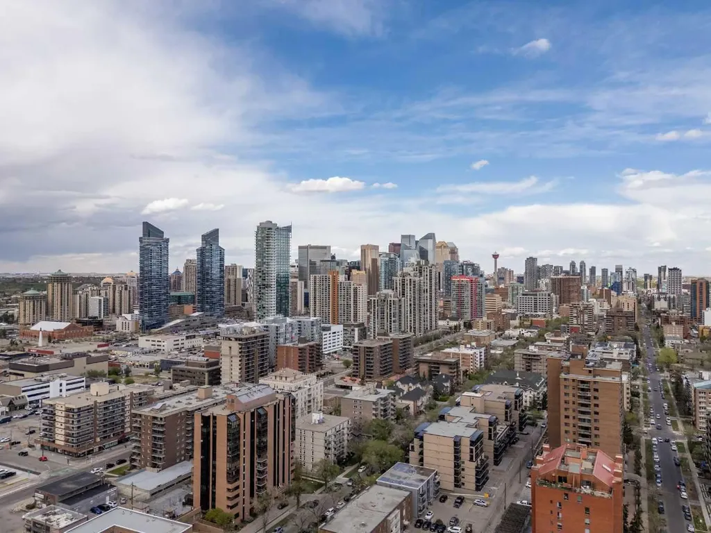 1328 13 Avenue SW Calgary AB T3C 0T3