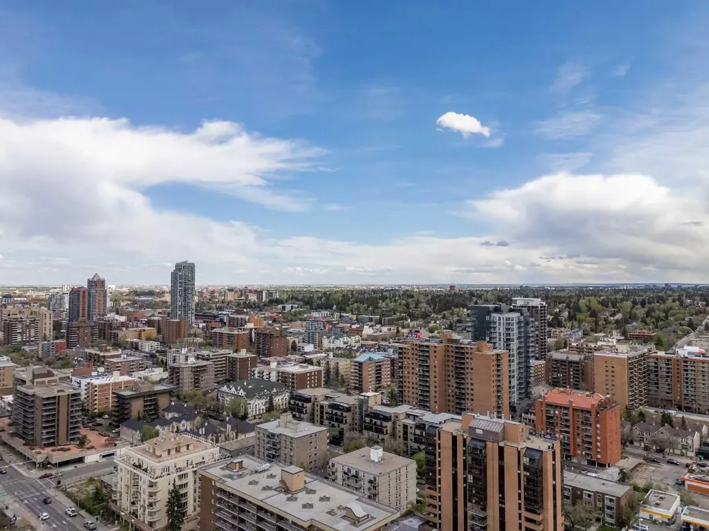 1328 13 Avenue SW Calgary AB T3C 0T3