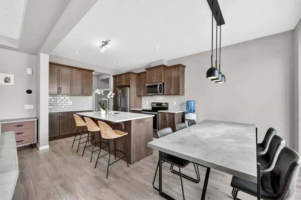293 Windrow Crescent SW Airdrie AB T4B 4K2