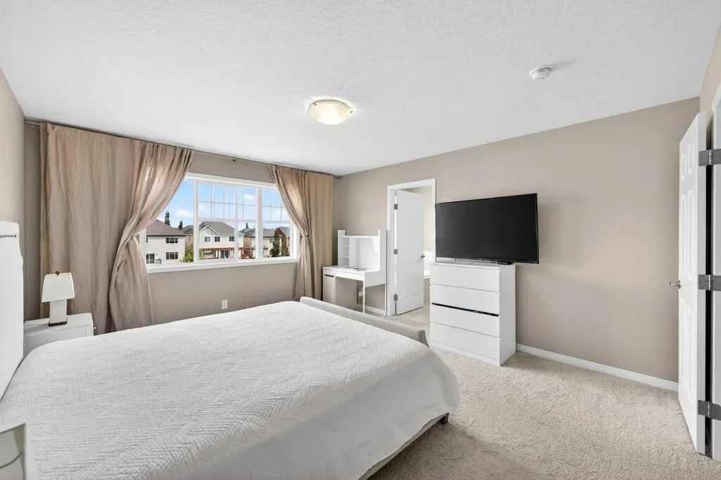 293 Windrow Crescent SW Airdrie AB T4B 4K2