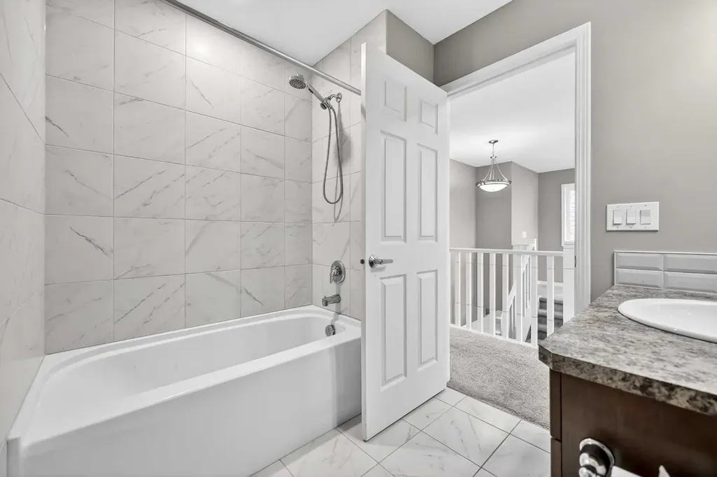 293 Windrow Crescent SW Airdrie AB T4B 4K2
