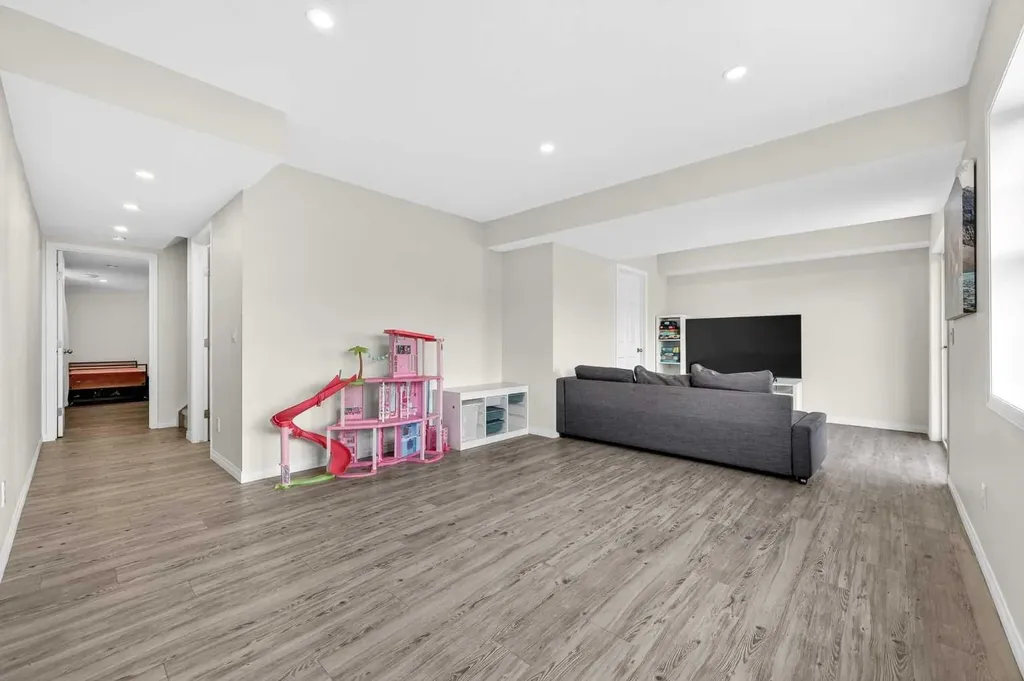 293 Windrow Crescent SW Airdrie AB T4B 4K2