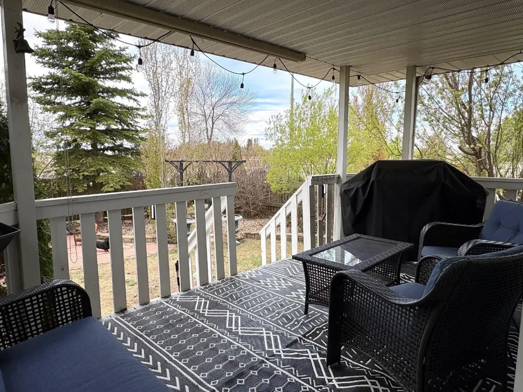 5310 67 Street Camrose AB T4V 4M1