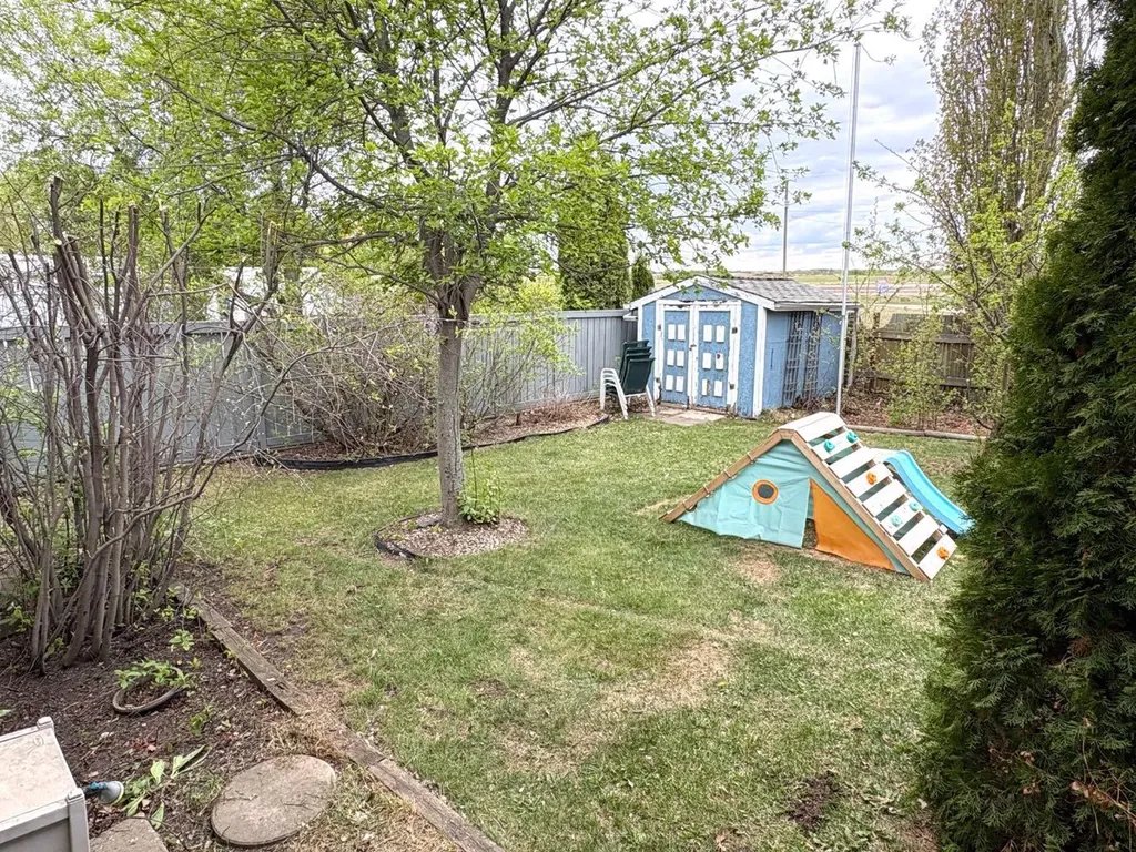 5310 67 Street Camrose AB T4V 4M1