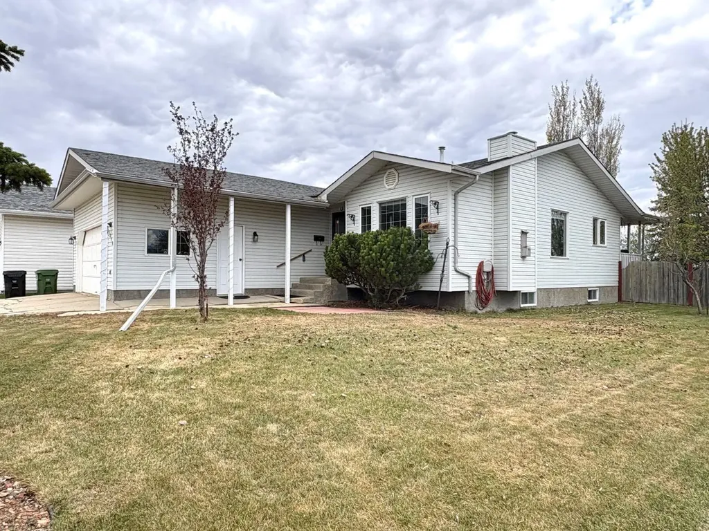 5310 67 Street Camrose AB T4V 4M1