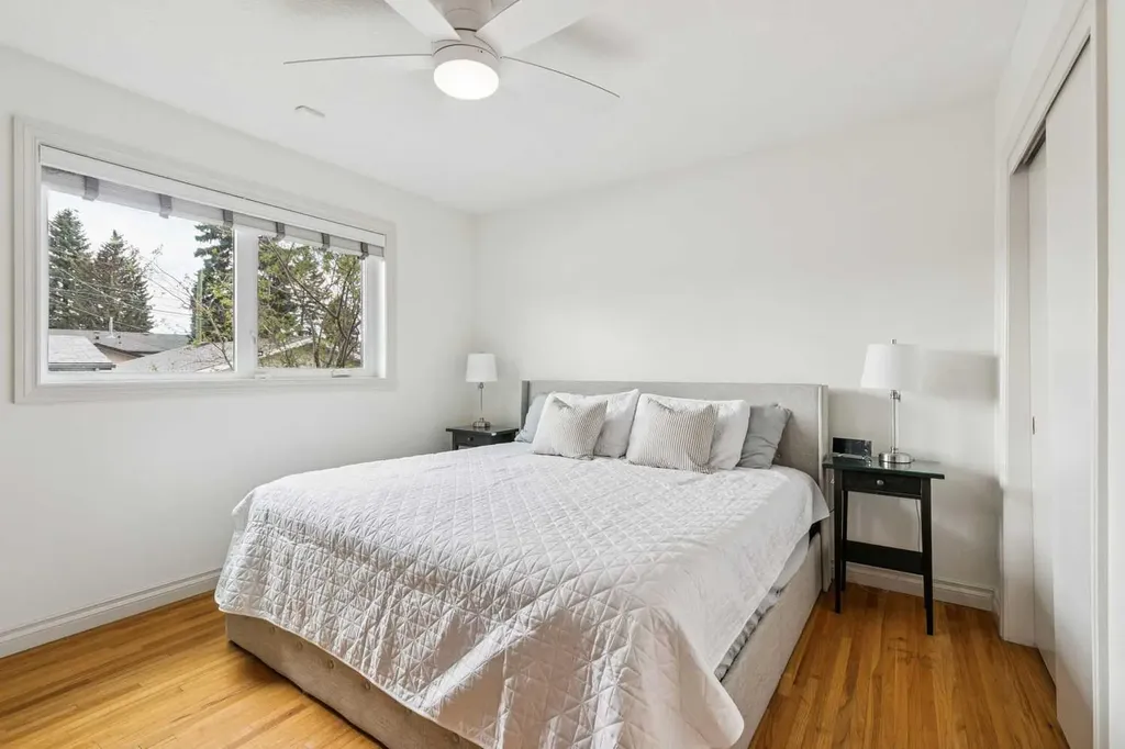 308 99 Avenue SE Calgary AB T2J 0J2