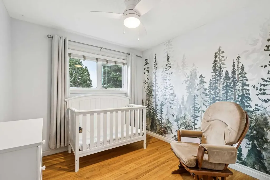 308 99 Avenue SE Calgary AB T2J 0J2