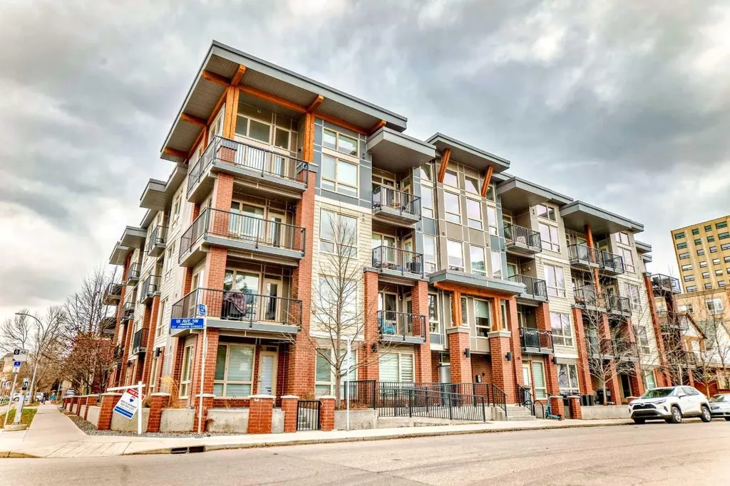 305 18 Avenue SW Calgary AB T2S 0C4