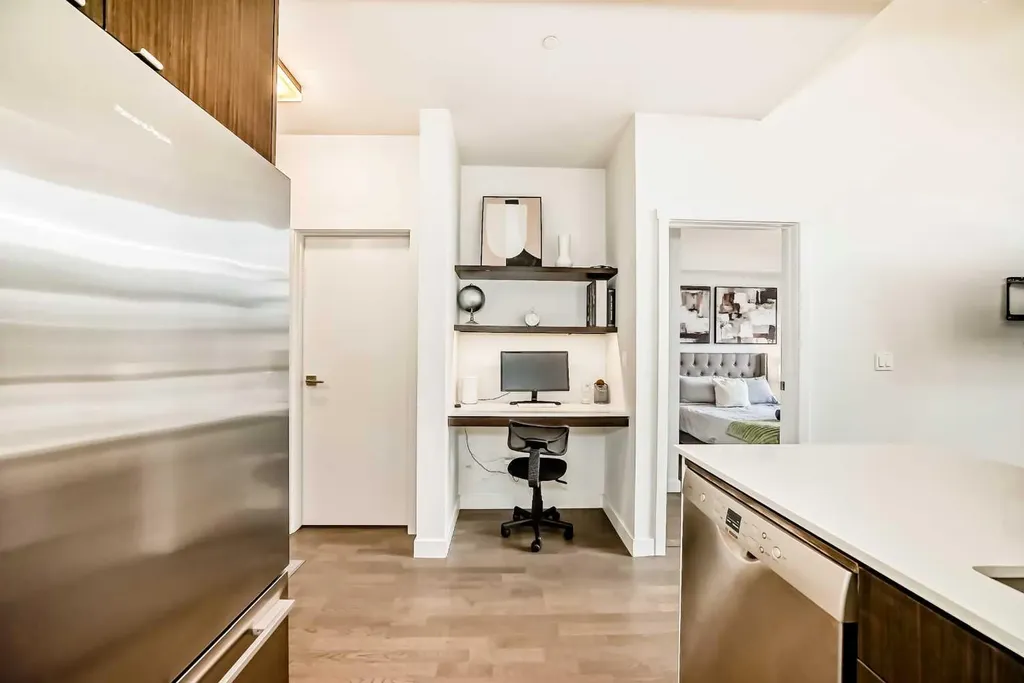 305 18 Avenue SW Calgary AB T2S 0C4