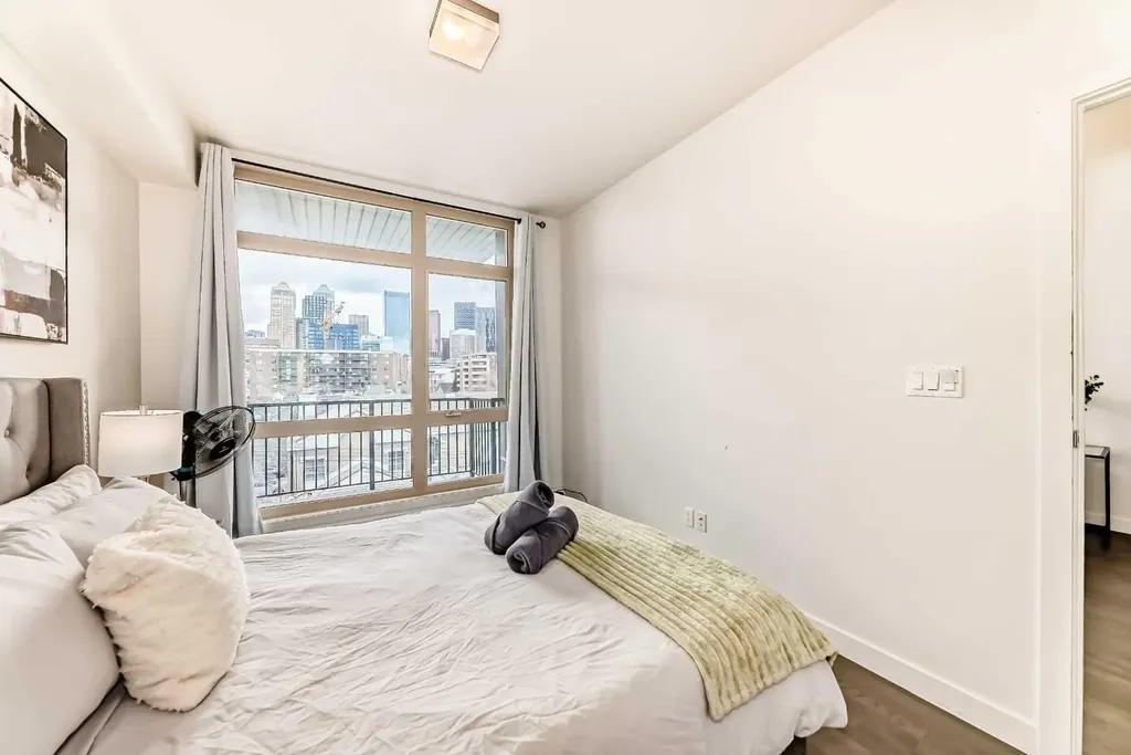 305 18 Avenue SW Calgary AB T2S 0C4