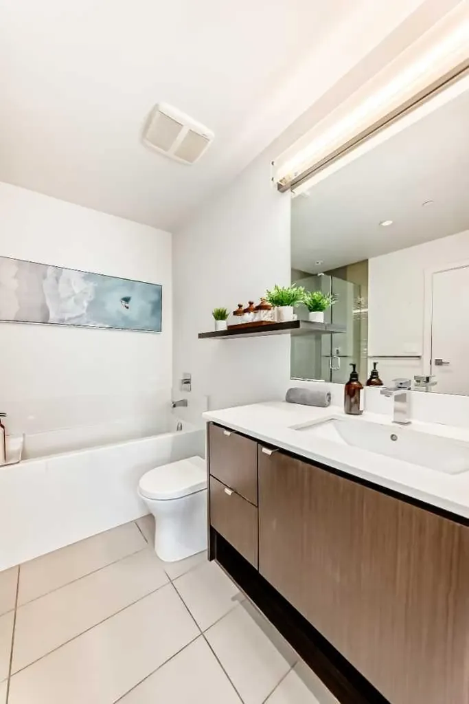 305 18 Avenue SW Calgary AB T2S 0C4