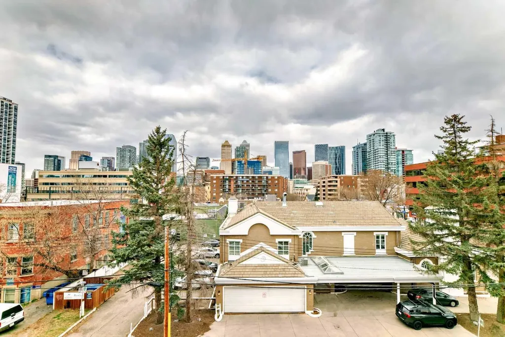 305 18 Avenue SW Calgary AB T2S 0C4