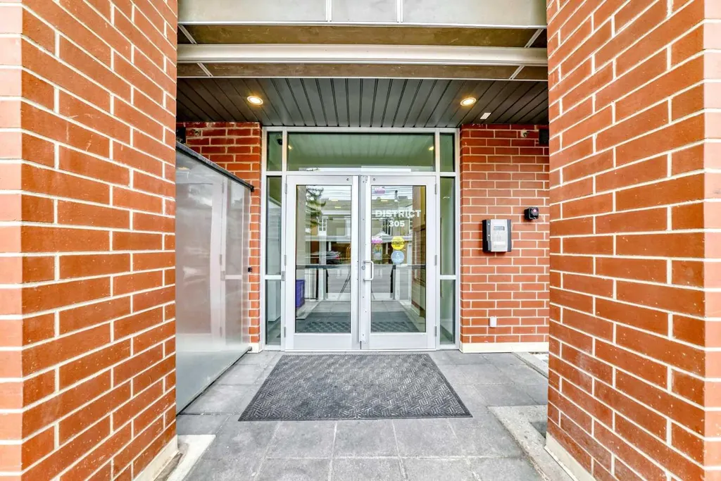 305 18 Avenue SW Calgary AB T2S 0C4