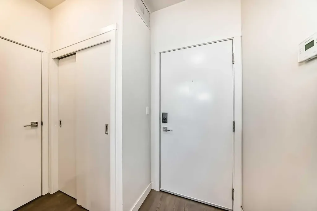 305 18 Avenue SW Calgary AB T2S 0C4