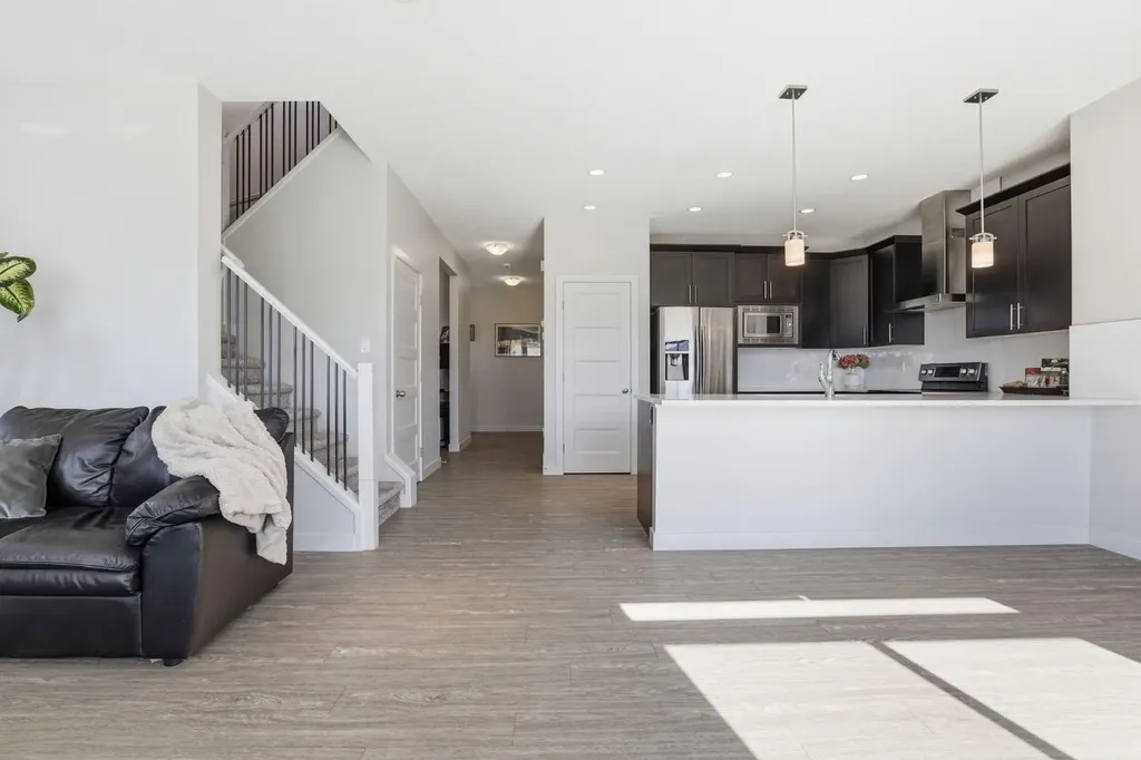 4 Heritage Terrace Cochrane AB T4C 0Y3