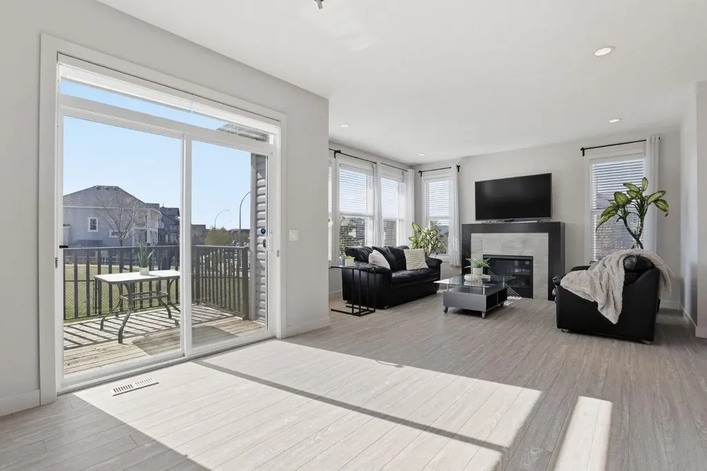 4 Heritage Terrace Cochrane AB T4C 0Y3