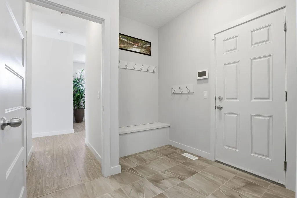 4 Heritage Terrace Cochrane AB T4C 0Y3