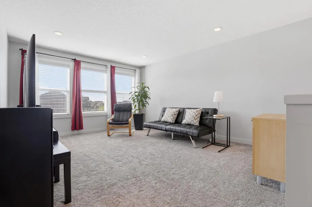 4 Heritage Terrace Cochrane AB T4C 0Y3