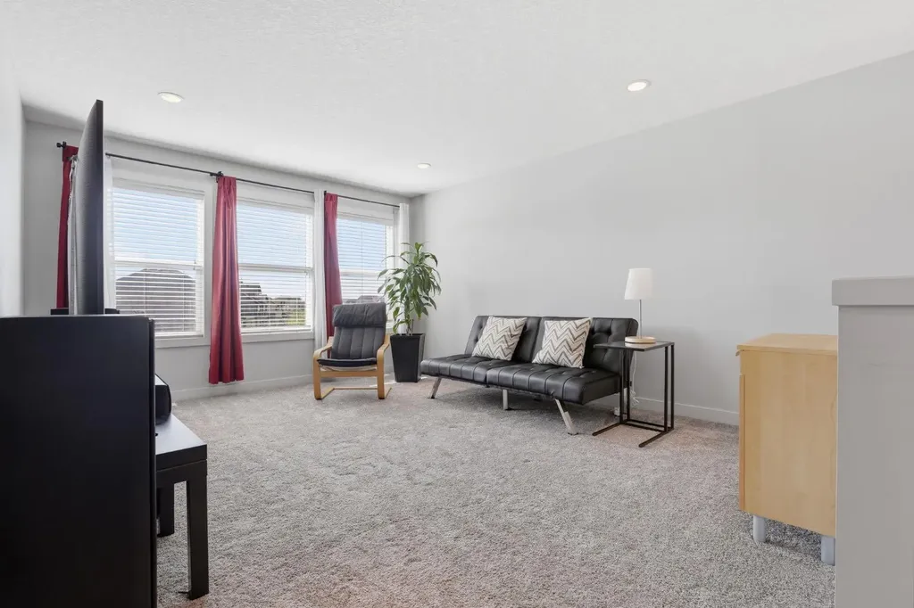4 Heritage Terrace Cochrane AB T4C 0Y3