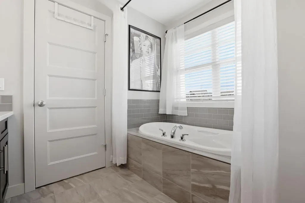 4 Heritage Terrace Cochrane AB T4C 0Y3
