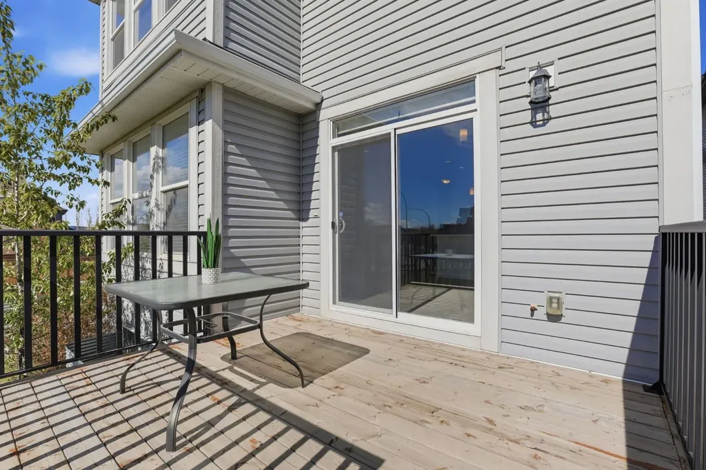 4 Heritage Terrace Cochrane AB T4C 0Y3