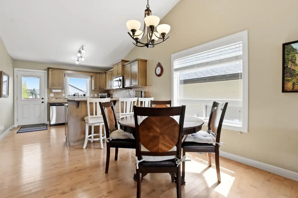 114 Stephenson Crescent Red Deer AB T4R 0L6